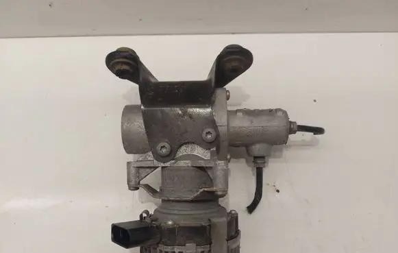Volkswagen Golf VII Master brake cylinder 5QE614307E