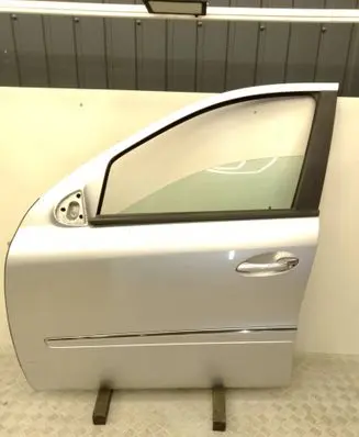 Mercedes-Benz ML W164 Front door 6430823 2068064 09t092