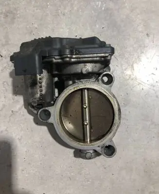 BMW 7 G11 G12 Throttle valve 7619008