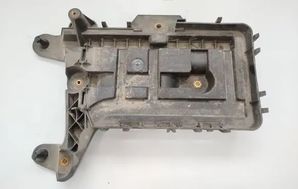 Battery box tray