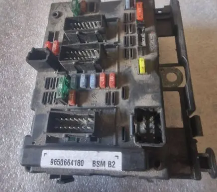 Peugeot 307 BSM Control unit 9650664180 BSMB2