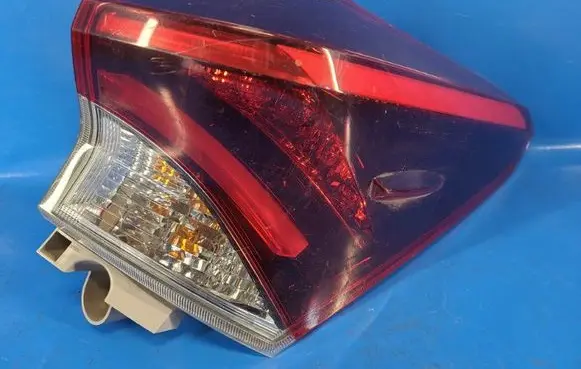 Toyota Auris E180 Boot/trunk interior light 8155102A50