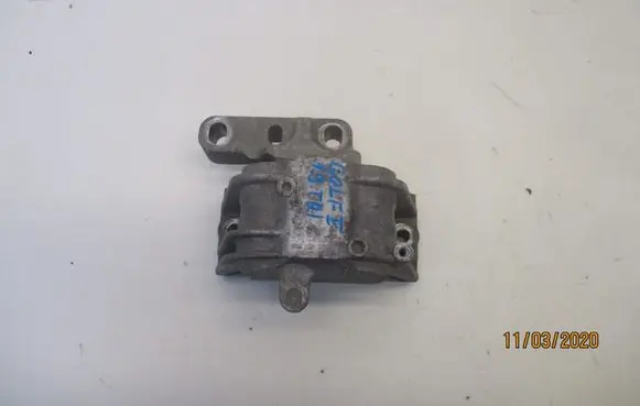 Volkswagen Golf V Engine mount vacuum valve 