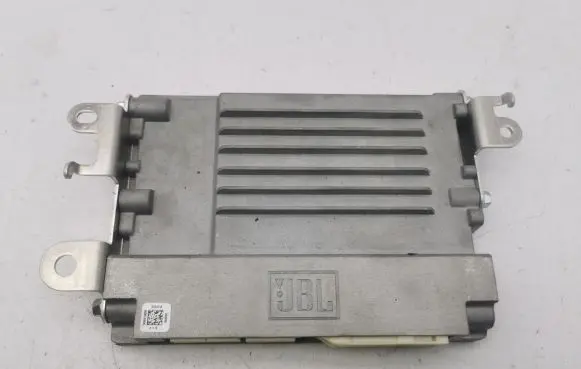 Toyota RAV 4 (XA50) Sound amplifier 8628042060