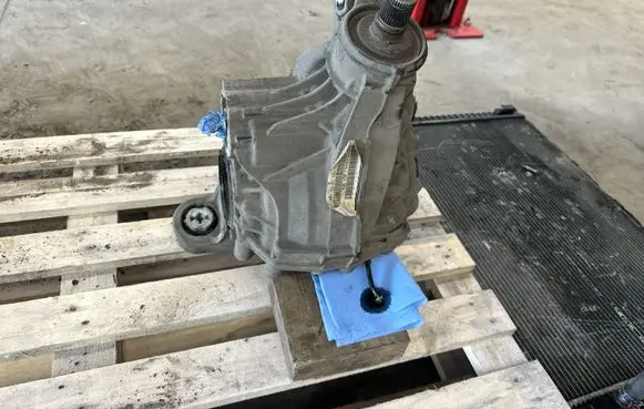 Volkswagen Touareg II Rear differential 0BN525016J