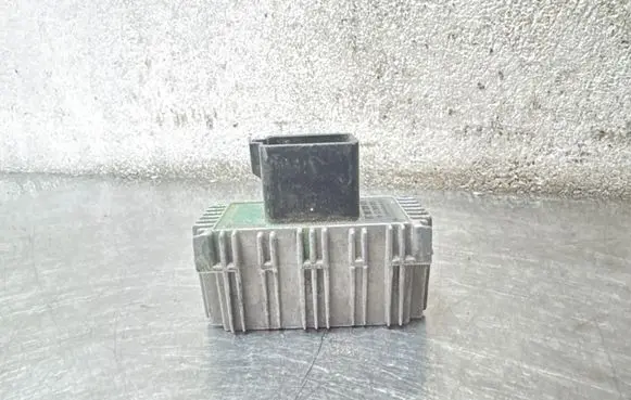 Opel Zafira A Glow plug pre-heat relay 09132691 80066740 16978160