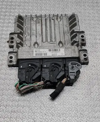 Renault Megane III Engine control unit/module 237100307R 237100033R S180067106A