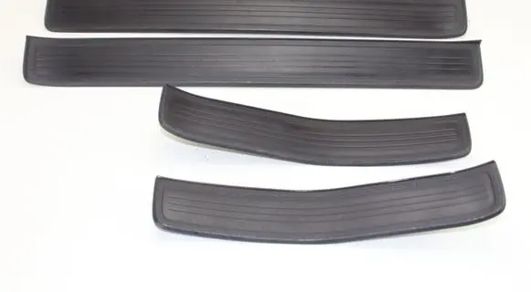 Honda CR-V sill trim set (inner) 84202-SWAA