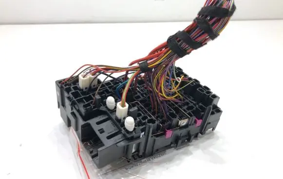 Audi Q3 F3 Fuse box set 5Q0937615C