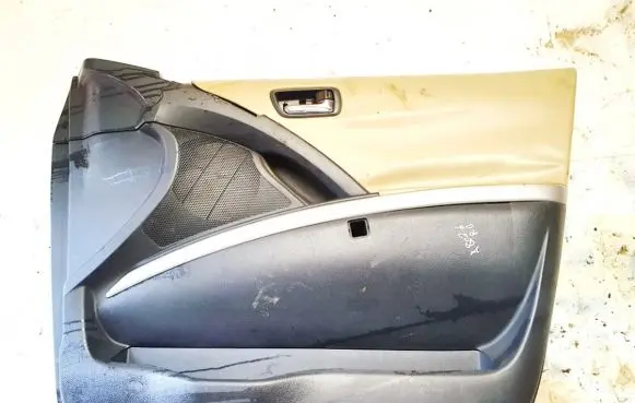 Toyota Corolla Verso AR10 Front door card panel trim 677770f010
