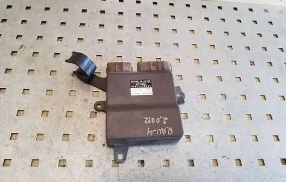 Toyota RAV 4 (XA20) Fuel injection control unit/module 8987120030 1310001041