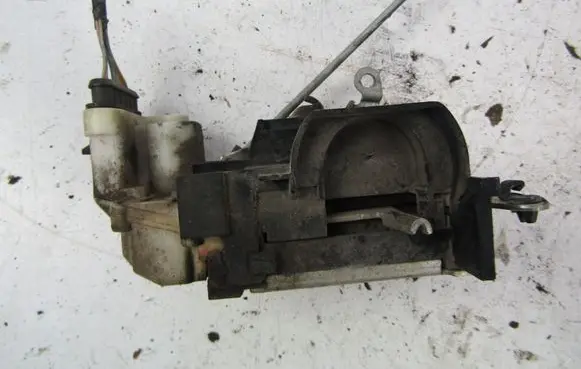 Fiat Punto (188) Front door lock 