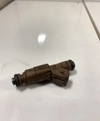 Volvo S60 Fuel injector 0280155831