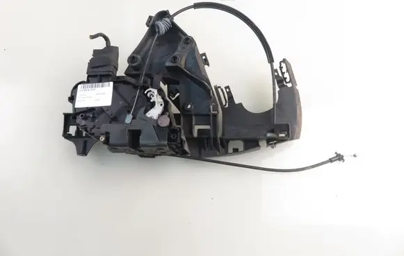 Volvo S40 Front door lock 30699447