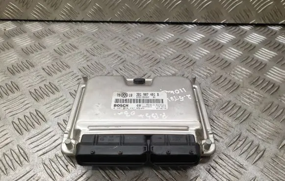 Volkswagen PASSAT B5.5 Engine control unit/module 3B1907401B