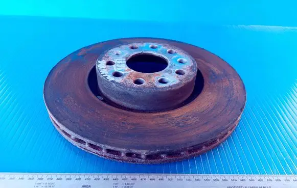 Volkswagen PASSAT B6 Rear brake disc 5Q0815301