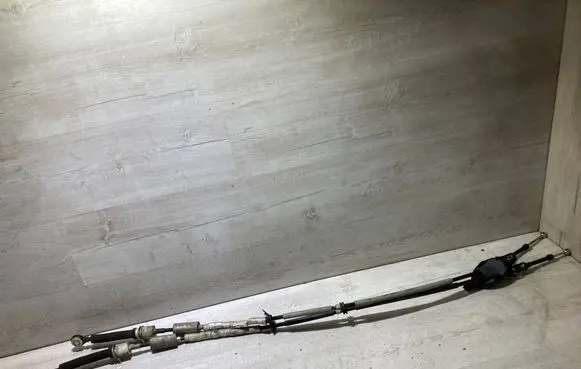 Gear shift cable linkage