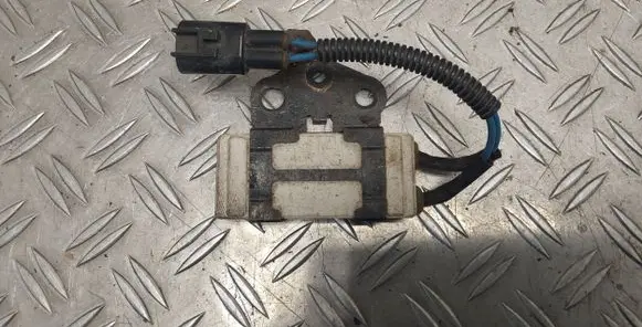 Toyota Corolla E120 E130 Coolant fan relay 2468105320