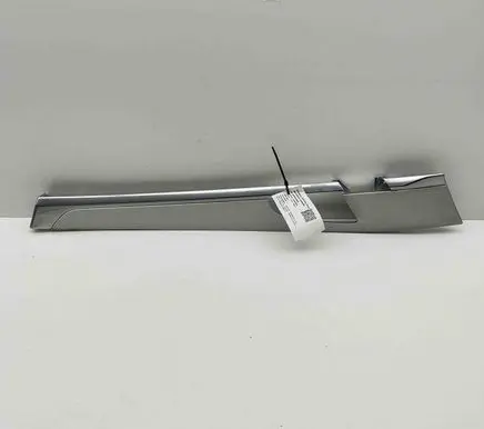 Front door card panel trim