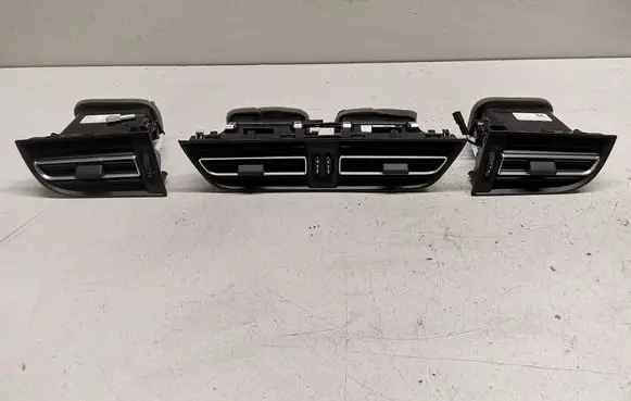 Porsche Macan (95B) Dash center air vent grill 95B819701J 95B819702J 95B819110E