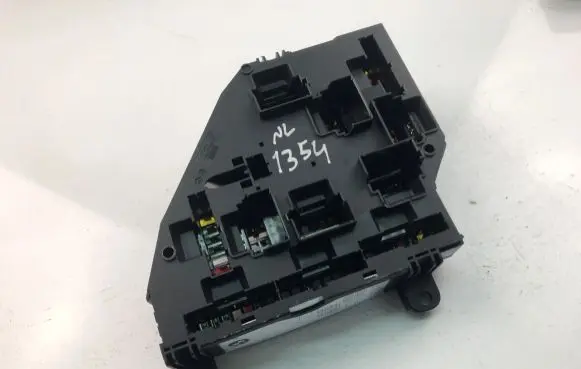 BMW 5 F10 F11 Fuse box set 9264924