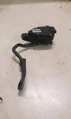 Volkswagen PASSAT B5.5 Accelerator throttle pedal 7M3721603B