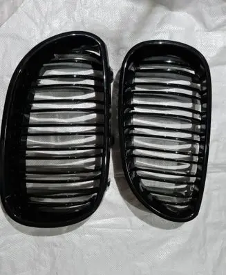 BMW 3 E92 E93 Front bumper upper radiator grill