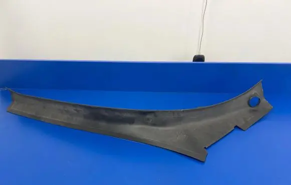 Tesla Model X Tailgate trim 104732000D