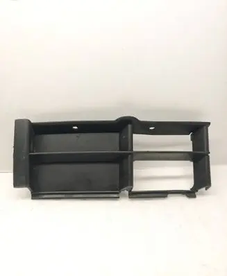 BMW 5 E39 Front bumper lower grill 8235640