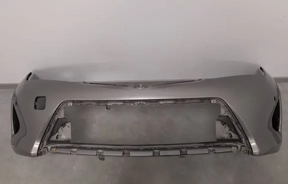 Toyota Auris E180 Front bumper 5211902A20