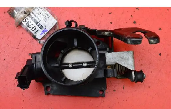 Ford Focus C-MAX Throttle body valve XS4ULD