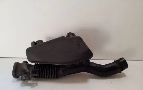 Intake resonator