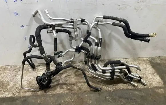 Chrysler Pacifica Air conditioning (A/C) pipe/hose