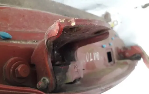 Rover 414 - 416 - 420 Rear door lower hinge 