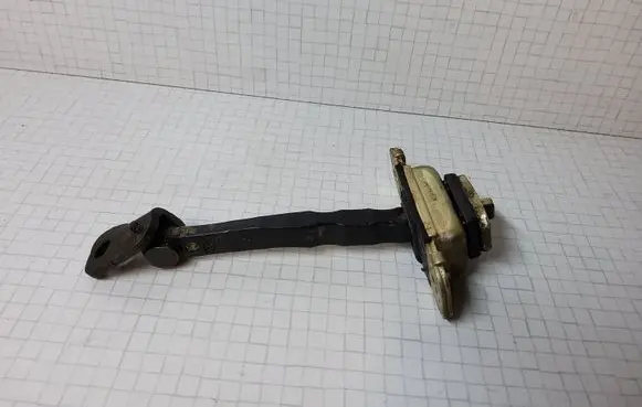 KIA Sorento Front door check strap stopper