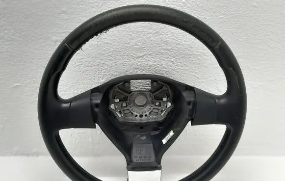 Volkswagen Tiguan Steering wheel 1T0419091AB