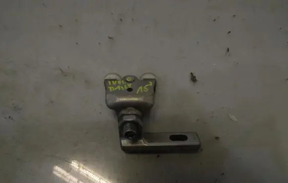 Iveco Daily 6th gen Roller guide/hinge set 