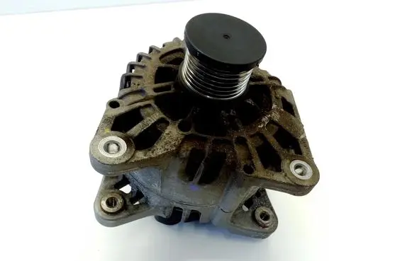 Dacia Lodgy Generator/alternator 231007842R