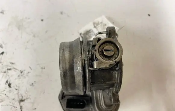 BMW 1 E81 E87 Throttle valve 780437301