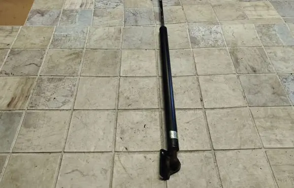 Mitsubishi Grandis Tailgate/trunk strut/damper 1BI15MAK0