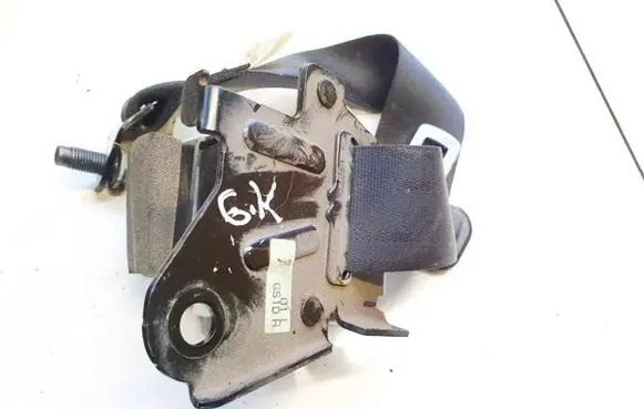 Mazda 6 Rear seatbelt t86240t