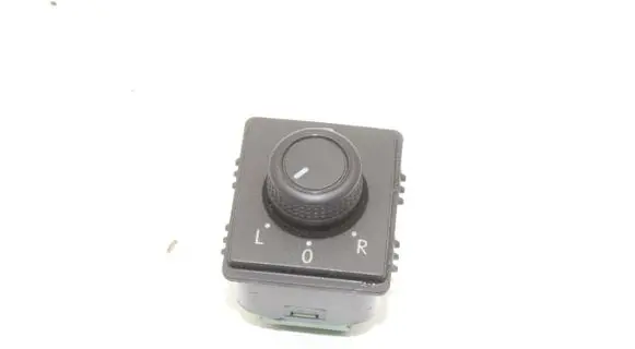 Volkswagen Transporter - Caravelle T6 Wing mirror switch 7E195965J