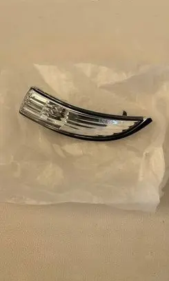 Ford Fiesta Front indicator light 8A6113B381AF