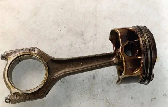 BMW 1 E81 E87 Piston with connecting rod 7589197