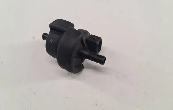 Audi A6 S6 C5 4B Valve vacuum 42115904 058133458