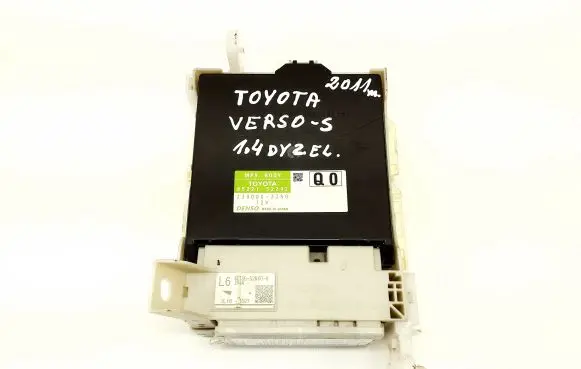 Toyota Verso-S Fuse module 8922152242 2380003350