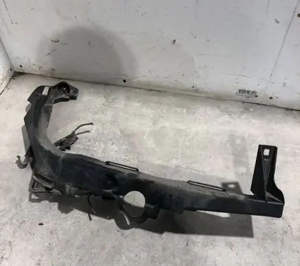 BMW 3 E90 E91 Headlight/headlamp mounting bracket 7138402