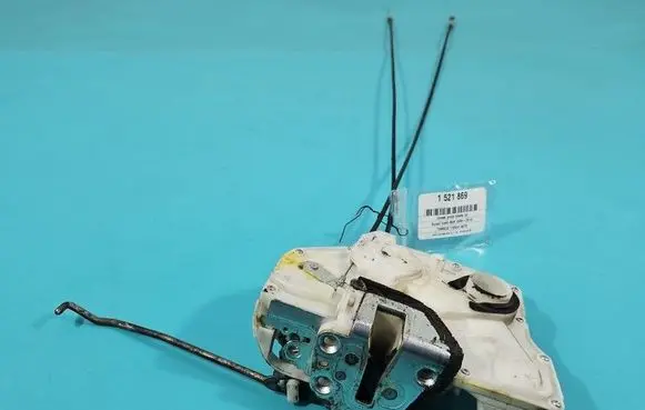 Suzuki Swift I Front door lock IMPRK1521869