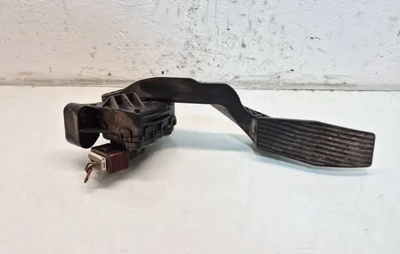 Opel Zafira B Accelerator throttle pedal 6PV00811400