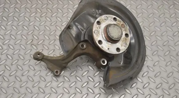 Volkswagen Jetta VI Rear wheel hub